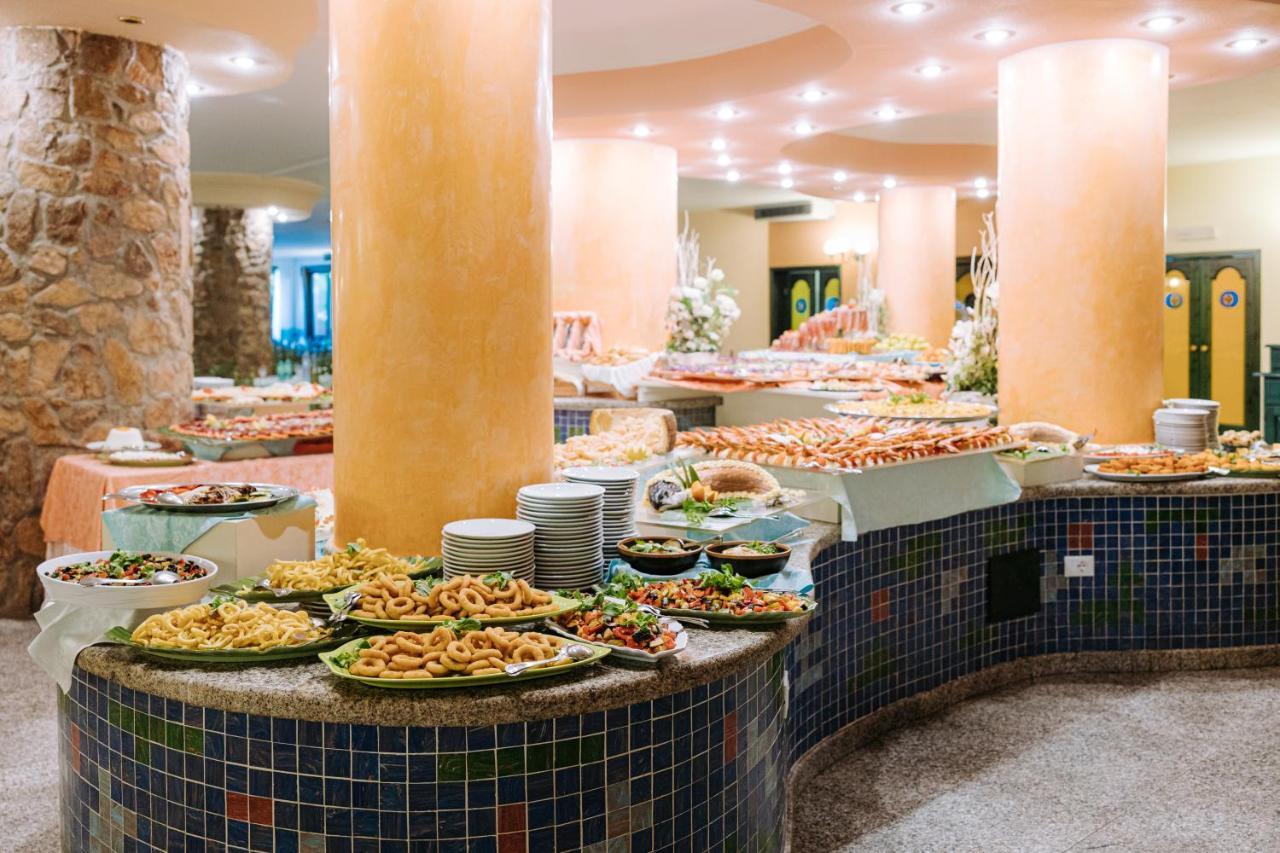 Nicolaus Club Torre Moresca Orosei Ngoại thất bức ảnh