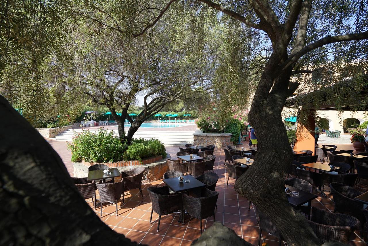 Nicolaus Club Torre Moresca Orosei Ngoại thất bức ảnh