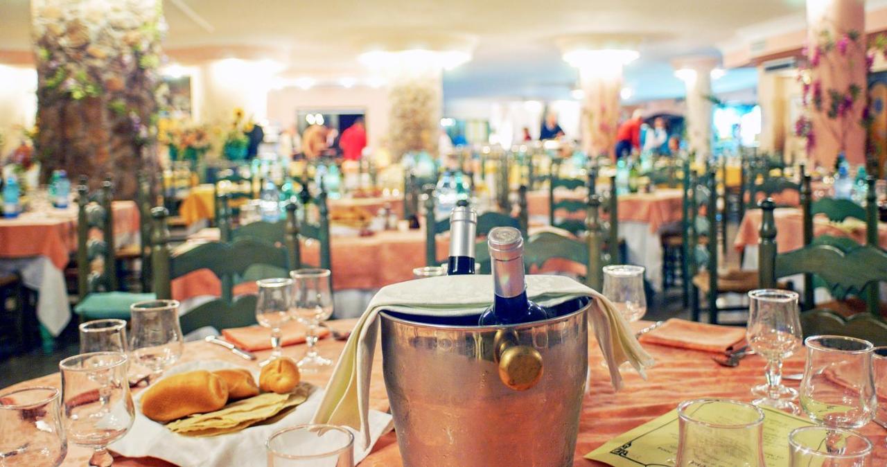 Nicolaus Club Torre Moresca Orosei Ngoại thất bức ảnh